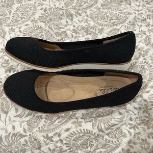 Abella Womens Flat Slip On